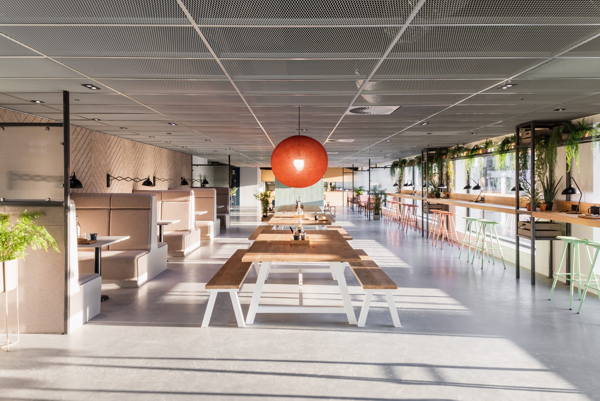 WN INTERIORS WINGFIELD HOUSE LOUNGE WIDE