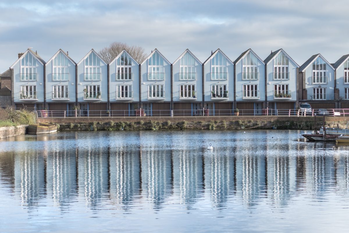 Chichester,Canal,Houses